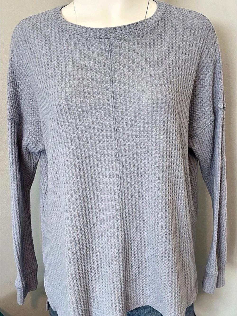 American Eagle Gray Knit Sweater Size small